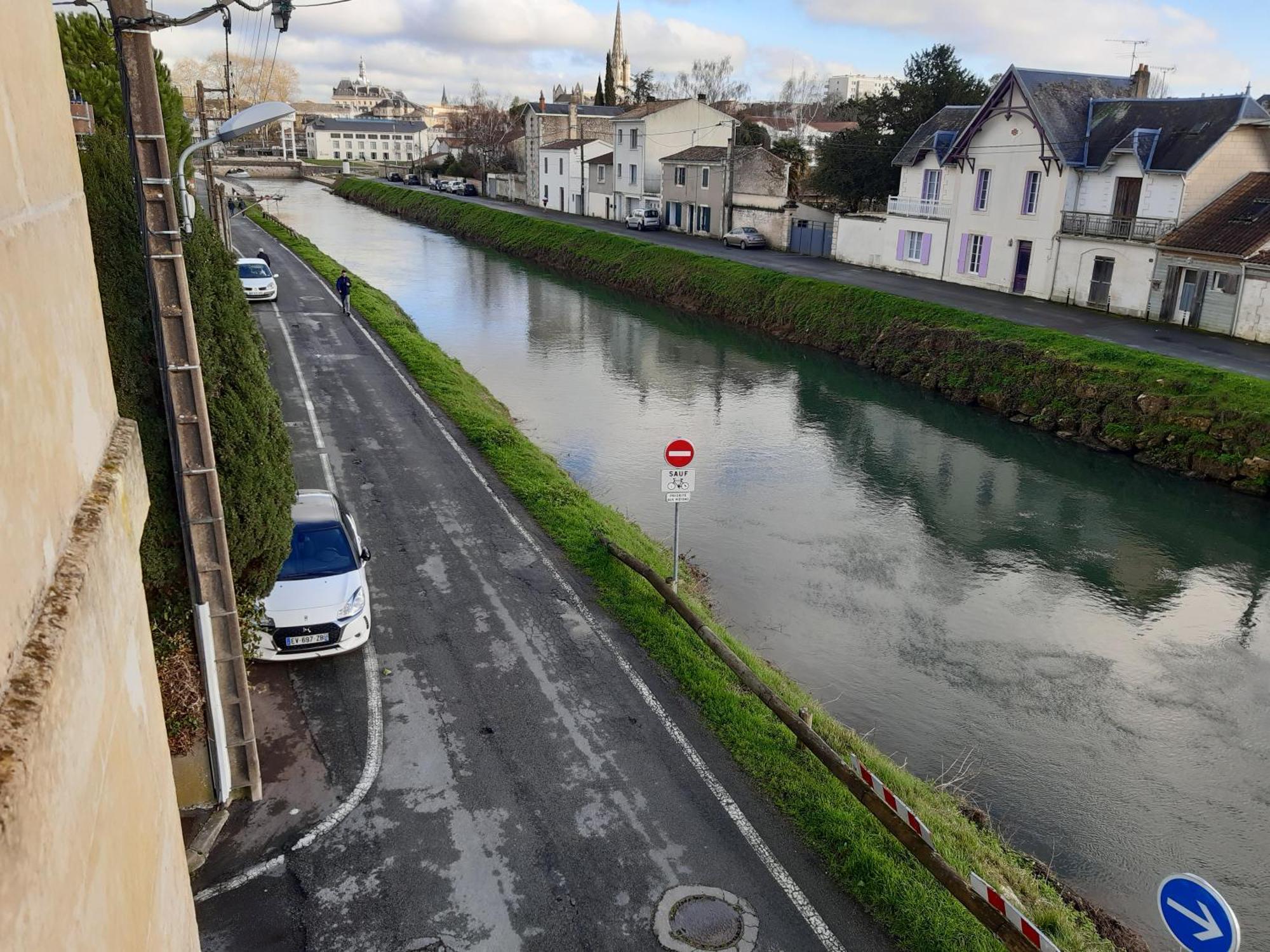 Апартаменты Niort Au Bord De L'Eau 3 Экстерьер фото